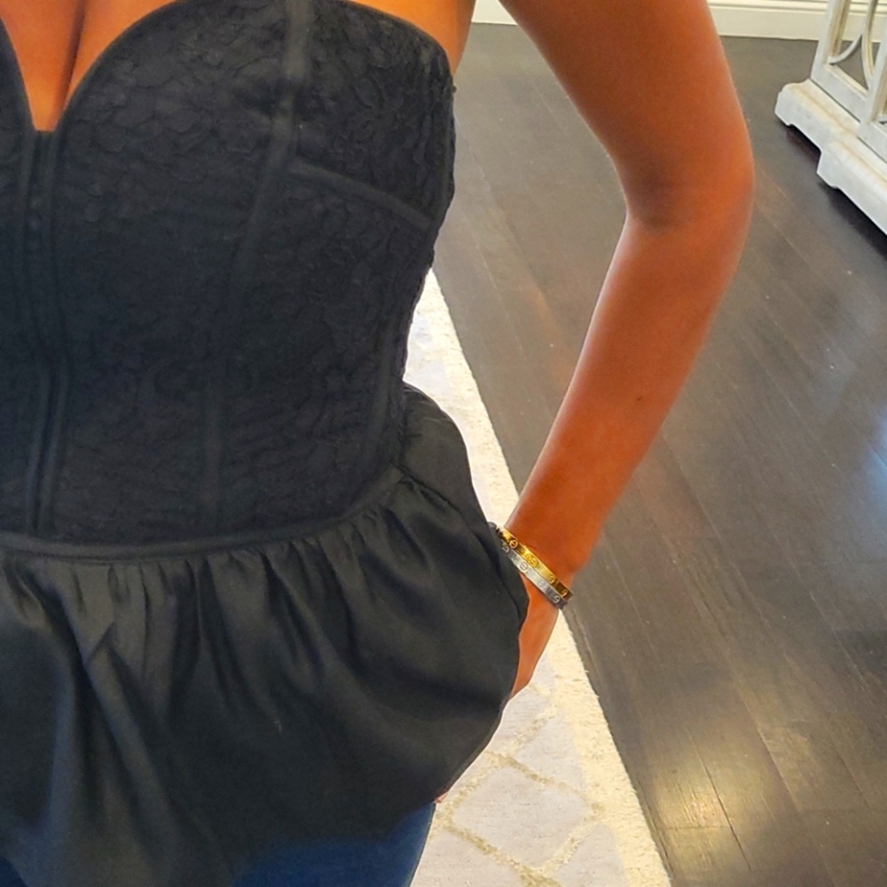 WOMEN'S DEVLIN BLACK LACE STRAPLESS PEPLUM TOP - Picture 3 of 5